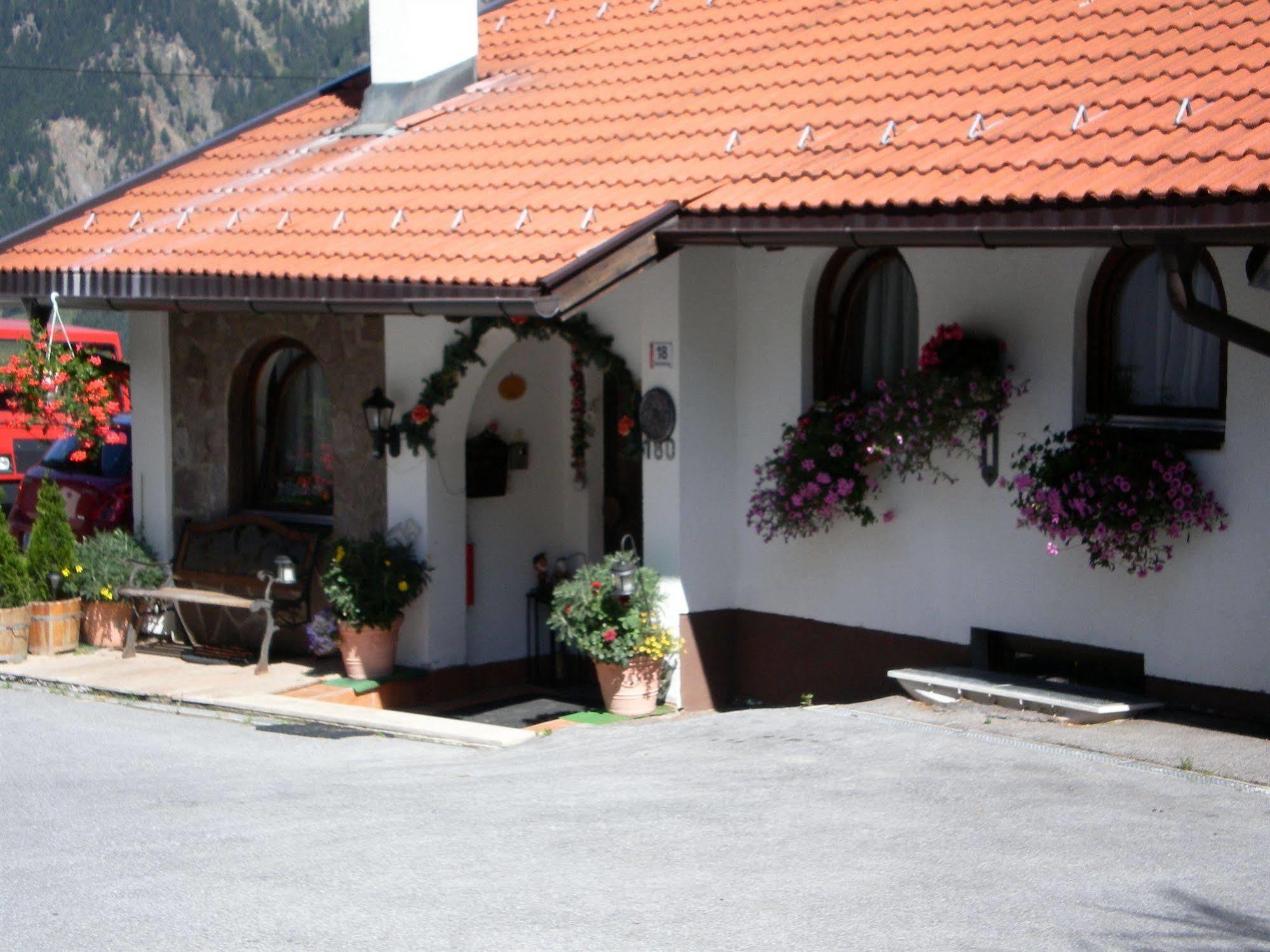 Haus Sonnenhang 2*